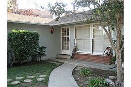A Cute Little House in Sherman Oaks, CA (Photo 5 of 6)