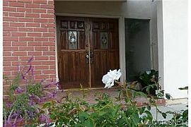 An Amazing House in Woodland Hills, CA (Photo 2 of 6)