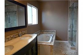 An Amazing House in Woodland Hills, CA (Photo 4 of 6)