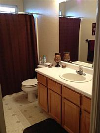 Beautifully Maintained 3 Bedroom 2bath Home in Redding, CA (Photo 4 of 5)