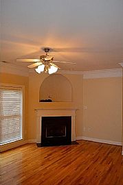 $1150 2 Bedroom/2.5 Bathroom Townhome in Charlotte, NC (Photo 4 of 4)
