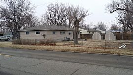 4 Bedroom, 2 Bathroom, Fenced Yard, South!! in Salina, KS (Photo 3 of 4)