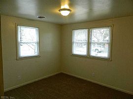 Spacious 3bedroom 1bath Single Family Home in Great Location. in Chesapeake, VA