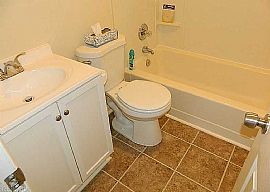 Spacious 3bedroom 1bath Single Family Home in Great Location. in Chesapeake, VA (Photo 5 of 5)