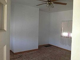 Title: Spacious 3bedroom 3bath Single Family Home in Great   Lo in California, PA (Photo 3 of 5)