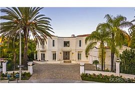 A Beautiful Home1 in Calabasas, CA