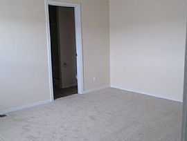 Spacious 3bedroom 2bath Single Family Home in Great Location. in Saratoga, WY (Photo 7 of 8)