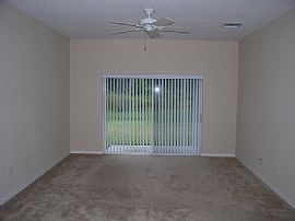 Single Family Home For Rent. in Sanford, FL (Photo 5 of 6)