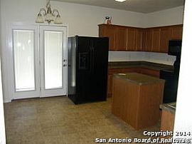 Walking Distance to Elementary School in San Antonio, TX (Photo 2 of 5)