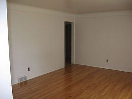 Beautiful 3bedroom 2bath/new Appliances in Detroit, MI (Photo 2 of 8)