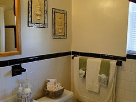 Spacious 2 Bedroom Apt Available in April! in Baltimore, MD (Photo 5 of 8)