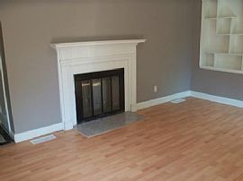 Three Bedroom House Near Noda Great Location in Charlotte, NC (Photo 2 of 4)