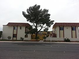 1 Bedroom 1 Bath Large Living Room Air Condition Heater Granite in Las Vegas, NV (Photo 2 of 4)