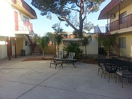 1 Bedroom 1 Bath Large Living Room Air Condition Heater Granite in Las Vegas, NV (Photo 3 of 4)