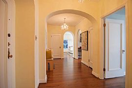 Charming and Spacious Furnished Apartment in Pacific Heights in San Francisco, CA (Photo 10 of 10)