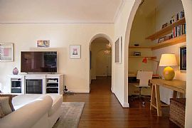 Charming and Spacious Furnished Apartment in Pacific Heights in San Francisco, CA (Photo 3 of 10)