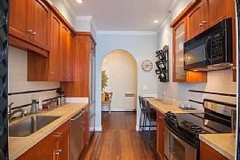 Charming and Spacious Furnished Apartment in Pacific Heights in San Francisco, CA (Photo 7 of 10)