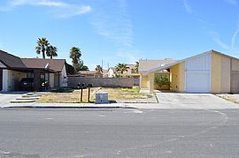 Very Nice One Story Duplex with Open Floor Plan in Las Vegas, NV