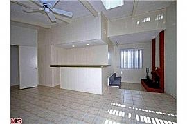 Great Family Home in Chatsworth, CA (Photo 5 of 7)