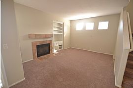 Wonderful 3 Bedroom Home  in Santa Clarita, CA (Photo 2 of 6)