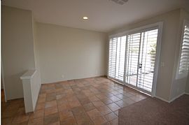 Wonderful 3 Bedroom Home  in Santa Clarita, CA (Photo 3 of 6)