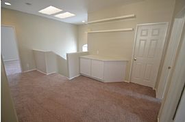 Wonderful 3 Bedroom Home  in Santa Clarita, CA (Photo 6 of 6)