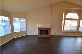 Stunning Big  in Santa Clarita, CA (Photo 4 of 9)