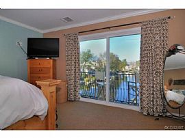Sweet 3 Bedroom and 2 Bathroom in Calabasas!! in Calabasas, CA (Photo 11 of 12)