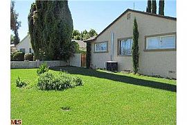 A Nice Home in Tarzana, CA