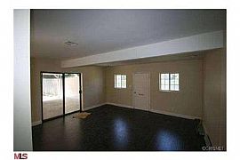 A Nice Home in Tarzana, CA (Photo 5 of 7)