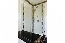 A Nice Home in Tarzana, CA (Photo 2 of 5)