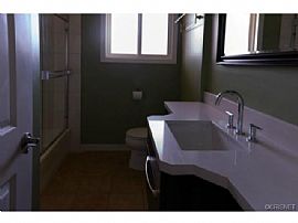 A Nice Home in Tarzana, CA (Photo 4 of 5)