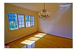 A Lovely Tarzana Home in Tarzana, CA (Photo 2 of 10)