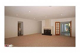 Look at This House in Sherman Oaks, CA (Photo 3 of 10)