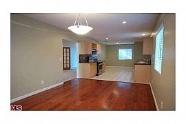 Look at This House in Sherman Oaks, CA (Photo 6 of 10)