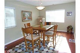 Look at This House in Sherman Oaks, CA (Photo 7 of 10)