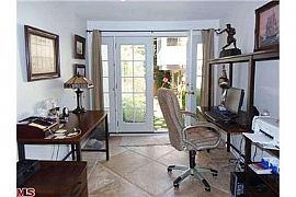 Look at This House in Sherman Oaks, CA (Photo 8 of 10)