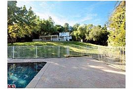 Perfect Family Home in Tarzana, CA