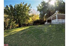 Perfect Family Home in Tarzana, CA (Photo 10 of 10)