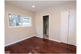 Perfect Family Home in Tarzana, CA (Photo 5 of 10)