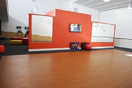 Luxury Loft 1br/ 1ba with Den in Baltimore, MD (Photo 2 of 7)