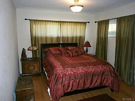 Big 4 Bedroom Home with Pool ( Burbank) in Burbank, CA (Photo 3 of 6)