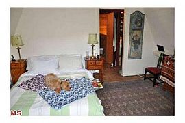 Charming Rustic Retreat  in Calabasas, CA (Photo 7 of 9)