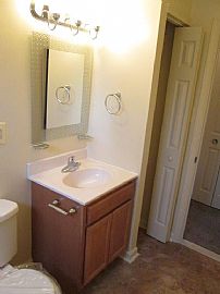 100% Renovated 1 Bedroom Apartment Homes in Baltimore, MD (Photo 12 of 12)