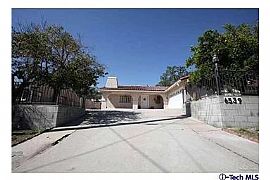 Check Out This Houe! in Tujunga, CA