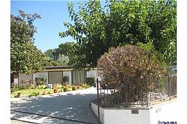 6bedroom House in Tujunga, CA (Photo 2 of 4)