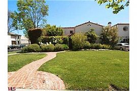 4 Bedroom Beverly Hills Home  in Beverly Hills, CA