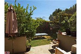 4 Bedroom Beverly Hills Home  in Beverly Hills, CA (Photo 9 of 9)