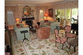 3 Bedroom Beverly Hills Home in Beverly Hills, CA (Photo 3 of 7)