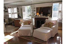 3 Bedroom Beverly Hills Home in Beverly Hills, CA (Photo 6 of 7)